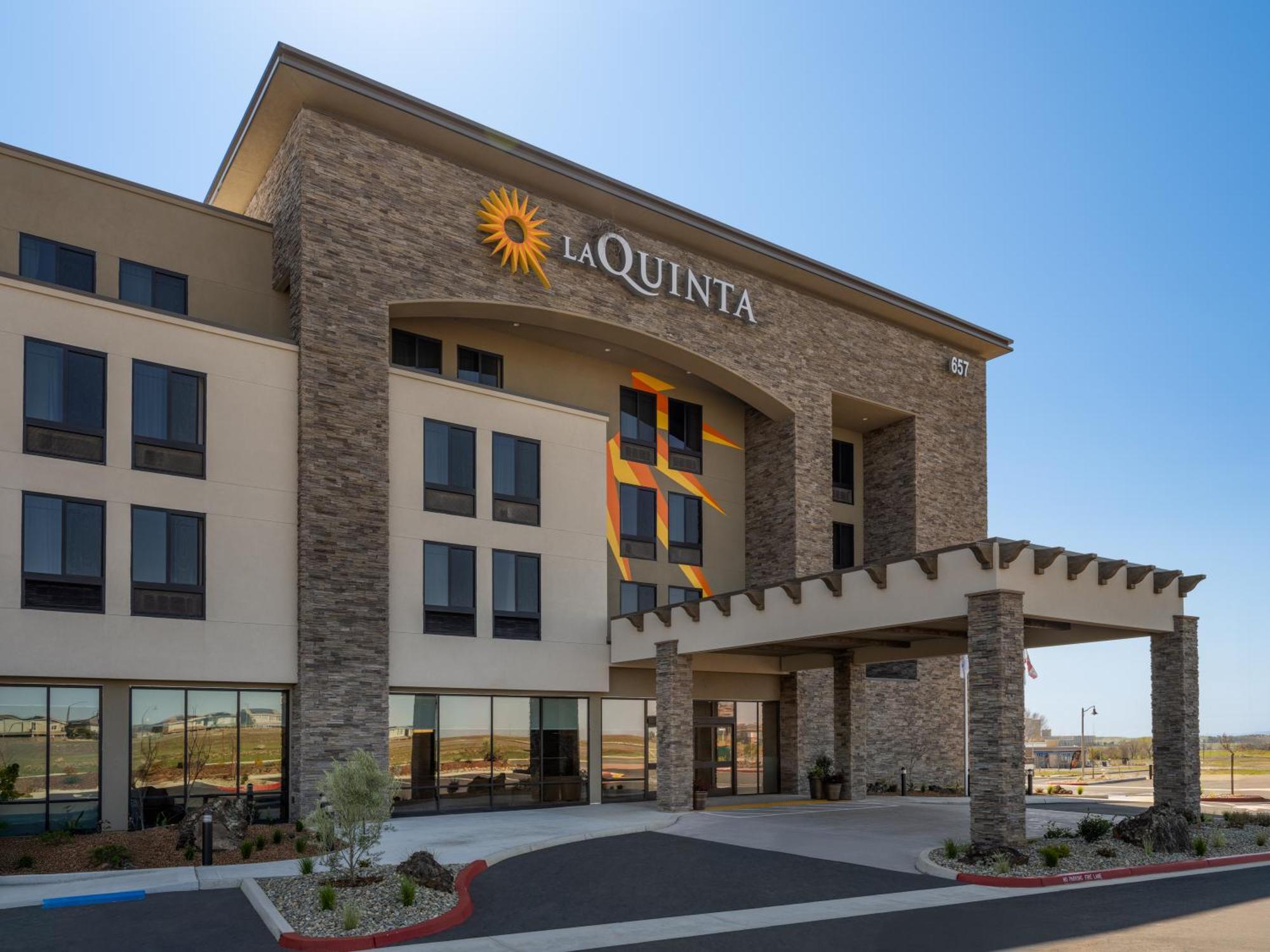 La Quinta Inn And Suites By Wyndham Lincoln Esterno foto