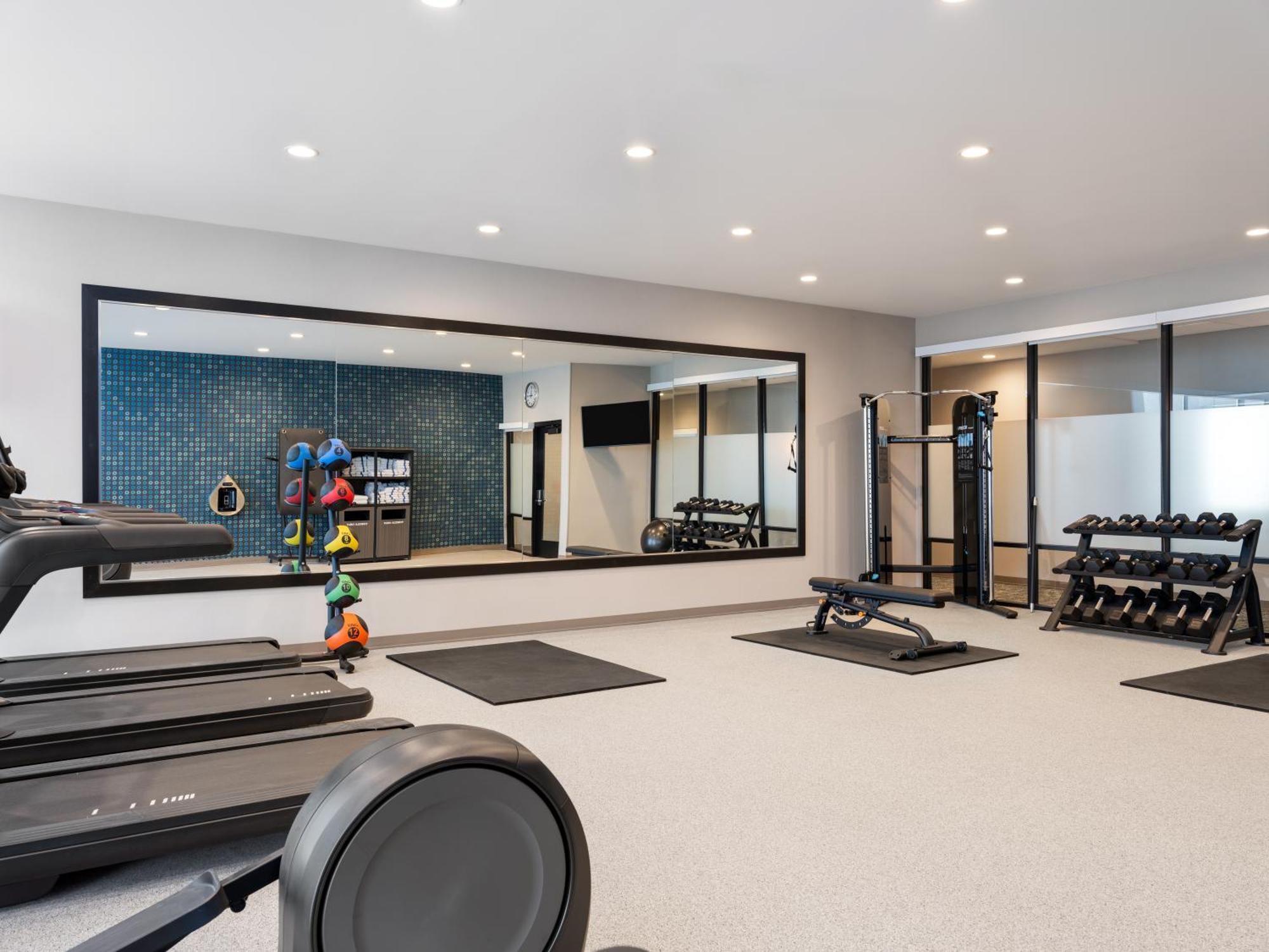 La Quinta Inn And Suites By Wyndham Lincoln Esterno foto