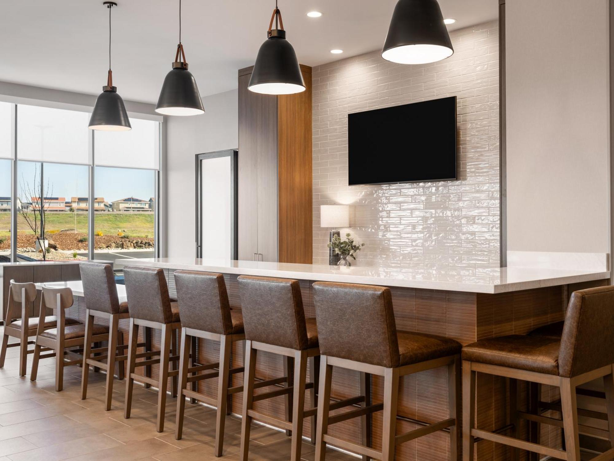 La Quinta Inn And Suites By Wyndham Lincoln Esterno foto