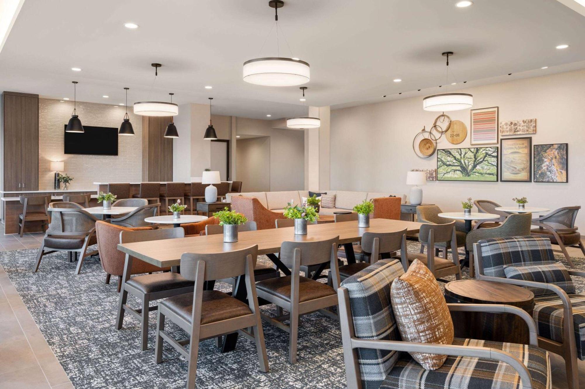La Quinta Inn And Suites By Wyndham Lincoln Esterno foto
